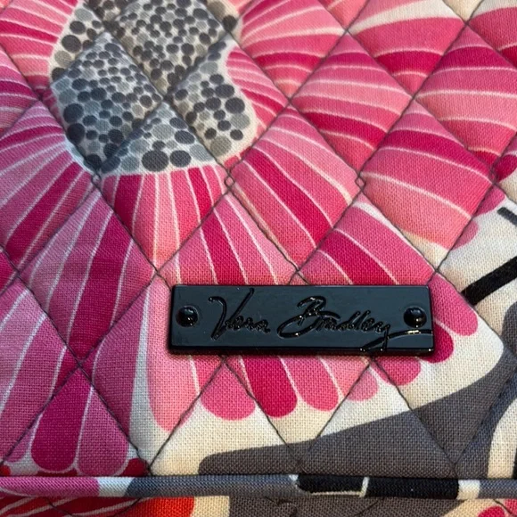 Vera Bradley Pink and Gray Floral laptop bag - Picture 2 of 6